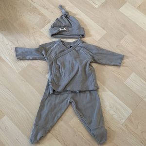 Monica + Andy newborn outfit, tan/grey, 0-3 months